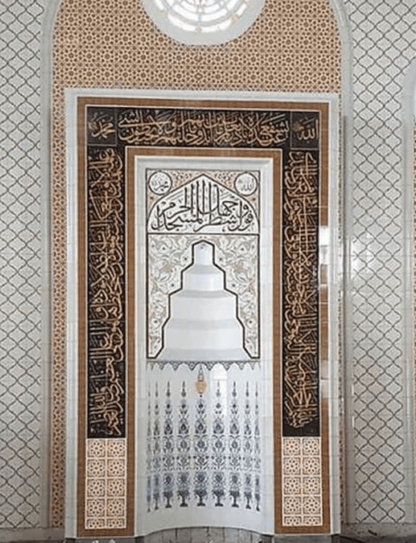 Cami Mihrap Modelleri - 40 - Cami Mihrap Modelleri Ahşap Desenli