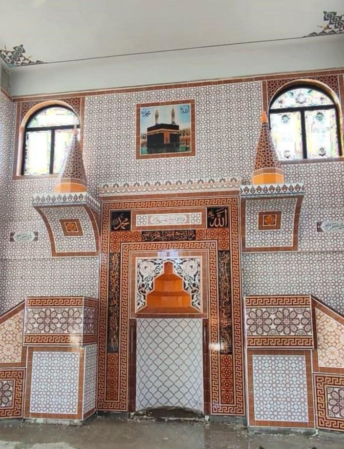 Cami Mihrap Minber Kürsü Müezzinlik - 01- Üçü Bir Takım Mihrap Minber Kürsü