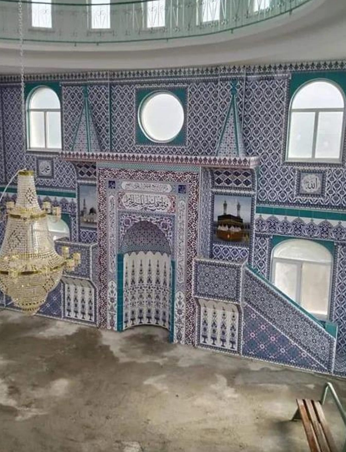 Cami Mihrap Minber Kürsü Müezzinlik - 19 - Geometri Çini Desenli Minber Mihrap Kürsü Müezzinlik