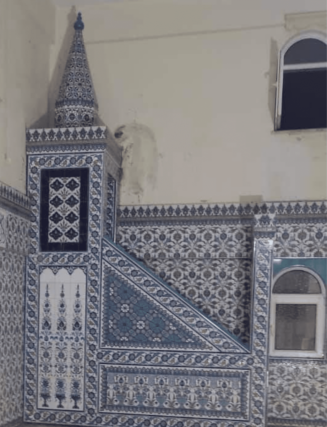Cami Minber Modelleri - 18 - Mavi Çinili Cami Minber Çeşitleri