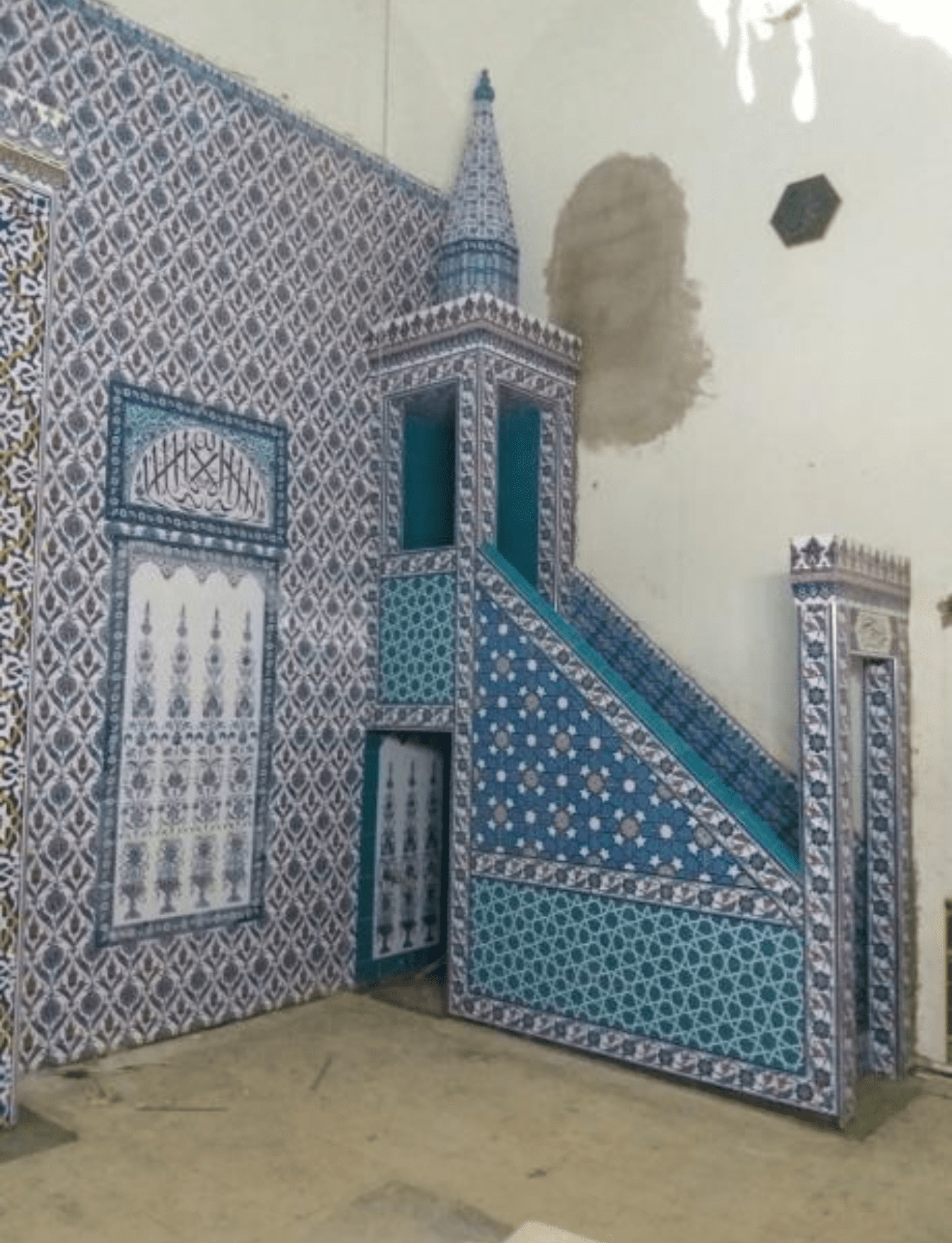 Cami Minber Modelleri - 43 - Mavi Çinili Cami Minber Çeşitleri