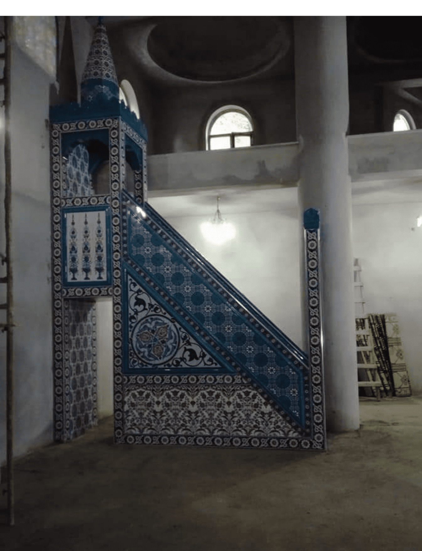 Cami Minber Modelleri - 05 - İznik Çini Desenli Cami Minber Fiyatları